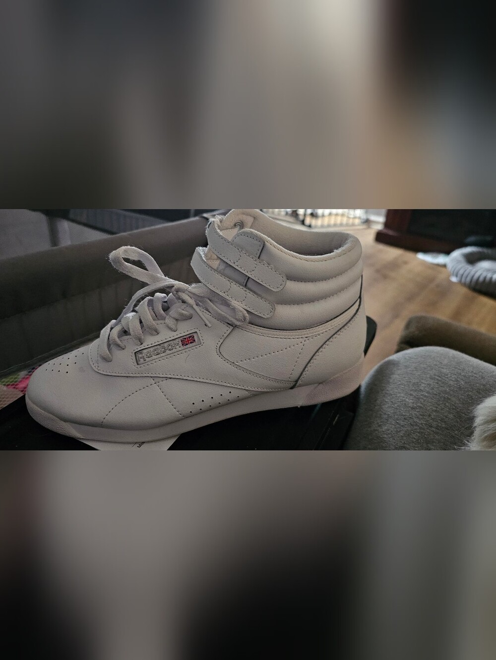 Vintage Free Style Reebok White High-Top Leather Sneaker 5411 - Picture 2 of 7